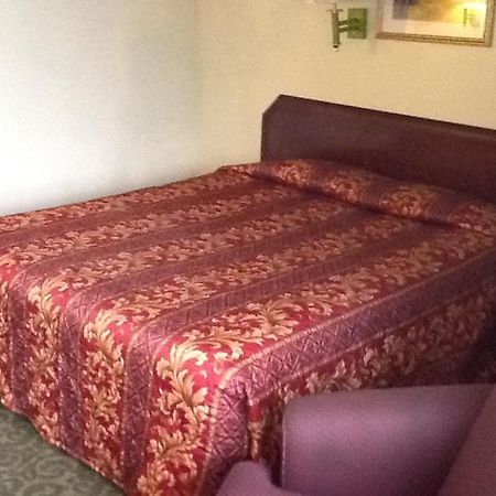 Regency Inn And Suites 볼드윈파크 외부 사진