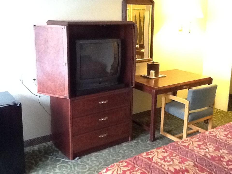 Regency Inn And Suites 볼드윈파크 외부 사진