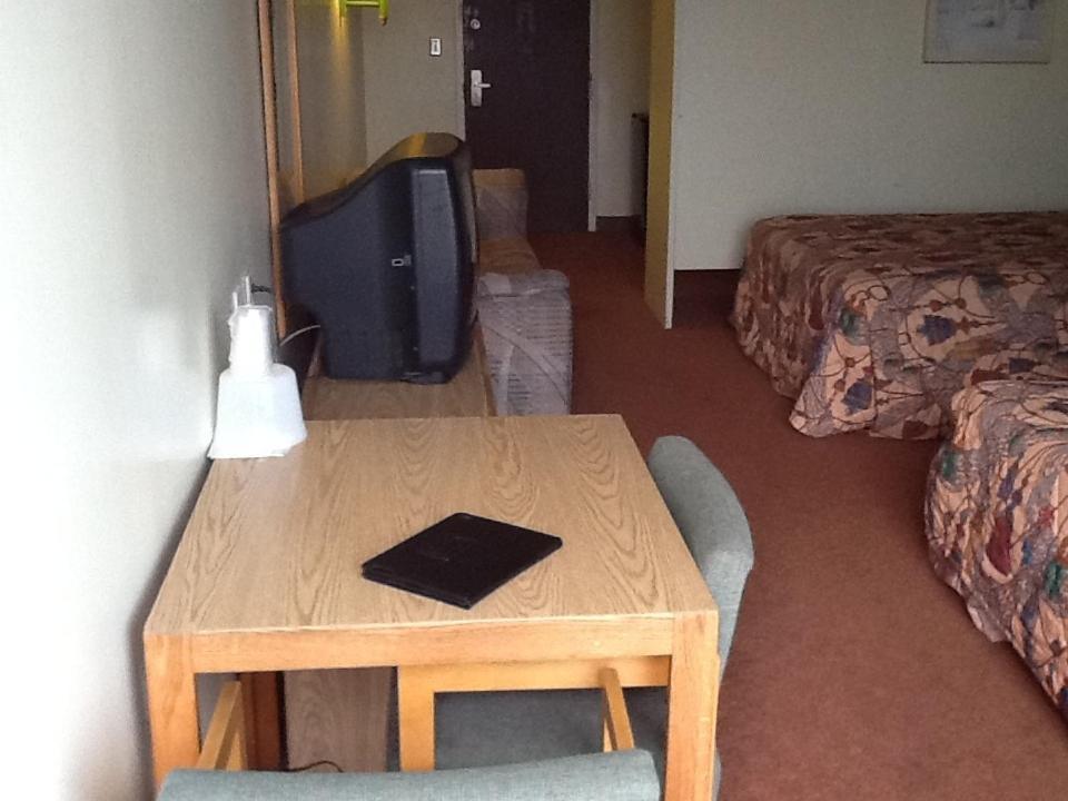Regency Inn And Suites 볼드윈파크 외부 사진