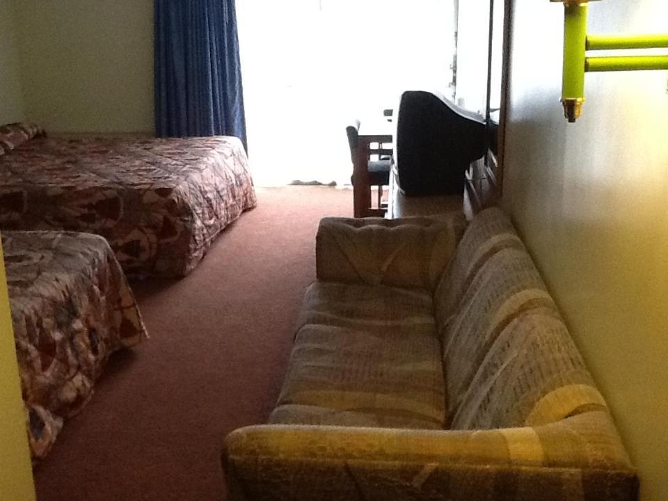 Regency Inn And Suites 볼드윈파크 외부 사진